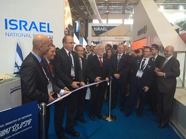 Israel's Defense Minister inaugurates Israel's National Pavilion